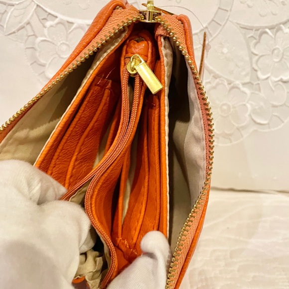 Orange Soft leather wristlet - Picture 13 of 15